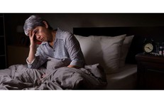 7 cách khắc phục bệnh mất ngủ ở người già