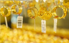 Giá vàng hôm nay ngày 8/1 đồng loạt giảm rất mạnh