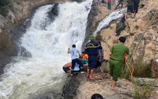Hai học sinh đuối nước thương tâm khi tắm thác