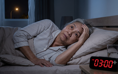Mất ngủ ở người cao tuổi có nên uống thuốc?