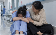 Hình hài nữ nhưng giới tính nam, cô gái 24 tuổi 'chỉ muốn sống bình thường'