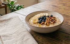 Người tập luyện nên chọn yến mạch, ngũ cốc hay trứng cho bữa sáng?