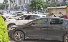 Hàng loạt ô tô bị đập vỡ kính trước chung cư ở Nghệ An