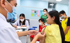 Sau chùm ca não mô cầu, lượng người tiêm vaccine tại TPHCM tăng gấp 8 lần