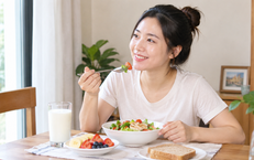 7 thói quen phụ nữ sau tuổi 30 nên làm để chăm sóc sức khỏe nội tiết tố