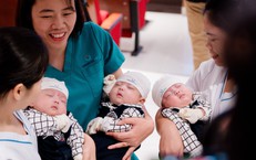 Hy hữu mang tam thai nhưng trẻ chào đời cách nhau 36 giờ