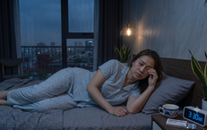 Tiền mãn kinh có gây mất ngủ kéo dài không?