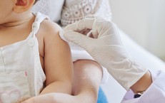 12 tháng tuổi trở lên: Thời điểm phù hợp tiêm phòng vắc xin thủy đậu cho trẻ