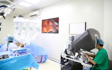Bệnh viện K ứng dụng robot trong phẫu thuật ung thư trực tràng ở vị trí khó