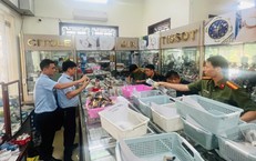 Phát hiện hơn 2.000 đồng hồ giả mạo nhãn hiệu Rolex, Hublot...