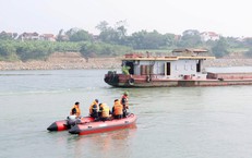 Vụ mẹ ôm con 2 tuổi nghi nhảy cầu: Đã tìm thấy thi thể cháu bé