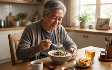 Tuổi 60 ăn sáng thế nào để giữ cơ bắp và đôi chân vững vàng?