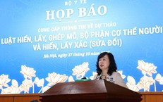 Bộ trưởng Bộ Y tế Đào Hồng Lan xúc động khi nói về những trẻ em mòn mỏi chờ ghép tạng