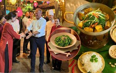 Thủ tướng Ba Lan thưởng thức rau muống xào, bánh xèo với nước mắm ở Hà Nội