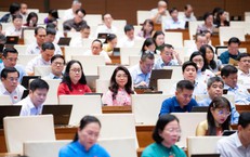 Hôm nay, truyền hình trực tiếp phiên Quốc hội thảo luận về kinh tế - xã hội