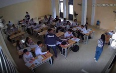 Nam sinh lớp 10 bị bạn đánh thủng màng nhĩ trong giờ học