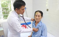 Cụ bà 85 tuổi ngừng tim được bác sĩ cứu sống ngoạn mục