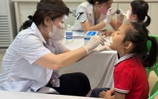 Nhân viên y tế trường học có bắt buộc chuẩn hóa trình độ khi nâng bậc?