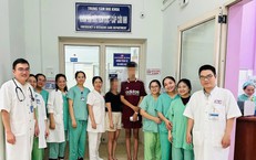 Trẻ mắc sốt xuất huyết Dengue chuyển nặng, cảnh giác biến chứng xuất huyết tiêu hóa