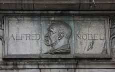 Quy trình phía sau những cái tên đoạt giải Nobel