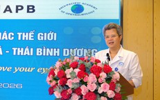 Cận thị học đường gia tăng: Đừng chờ trẻ nhìn kém mới đi khám mắt