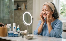 Sau tuổi 60, da khô và ngứa: Chăm sóc thế nào cho đúng?