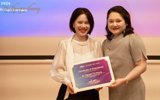 Invisalign dưới bàn tay bác sĩ có nền tảng