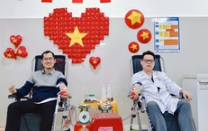 Nguy cơ thiếu máu trong dịp Tết, nhiều cán bộ, nhân viên y tế trao tặng 'giọt hồng' cứu bệnh nhân