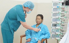 Con trai hiến gan cứu mẹ ngày cận Tết