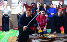 Giữ lửa thiêng trong mỗi nếp nhà Mường