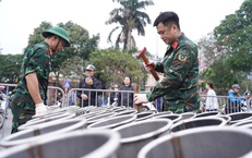 Cận cảnh các trận địa pháo hoa ở Hà Nội trước thời khắc đón Giao thừa