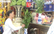 Chuyện chưa biết về xin lộc đêm Giao thừa ở ngôi đền thiêng thờ thần rắn