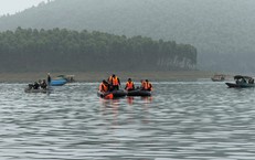 Đã tìm thấy 6 người mất tích trong vụ lật tàu ở hồ Thác Bà