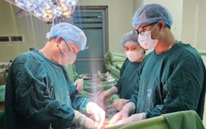 3 giờ căng thẳng cứu bệnh nhân nguy cơ tử vong rất cao giữa kỳ nghỉ Tết