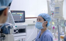 Phòng mổ sáng đèn suốt Tết Bính Ngọ, các bác sĩ thực hiện hơn 22.000 ca phẫu thuật 