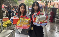 Mùng 9 Tết: Nam thanh nữ tú tấp nập đến chùa Hà cầu may