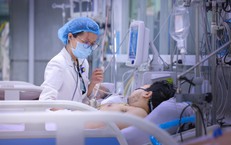 'Những thiên thần áo trắng' căng mình giành lại sự sống cho người bệnh sốt xuất huyết Dengue