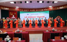 Thứ trưởng Thường trực Bộ Y tế Vũ Mạnh Hà dự lễ khánh thành hệ thống xạ trị gia tốc tại Bệnh viện Ung bướu Thanh Hóa