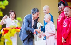 Thứ trưởng Trần Văn Thuấn chúc Tết, tặng quà bệnh nhi tại Viện Huyết học – Truyền máu TW