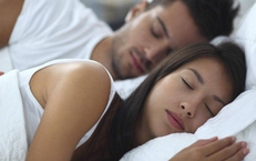 Bí quyết ngủ ngon nhờ ‘chuyện ấy’