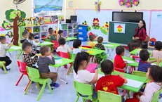 Hai địa phương 'mạnh tay' chi quà Tết cho giáo viên