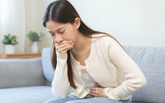 Phụ nữ mang thai bị ốm nghén nặng nên cảnh giác với nguy cơ trầm cảm sau sinh