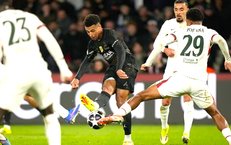 Vòng 1/8 Champions League: Bóng đá Anh chới với