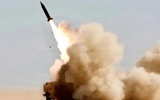 Mỹ dùng tên lửa ATACMS đánh chìm tàu ngầm Iran ngay trong cảng