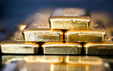 Giá vàng thế giới kết thúc tuần với tâm thế phòng thủ