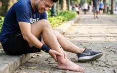 Bài tập 5 phút giúp tăng cường sức mạnh cho bàn chân