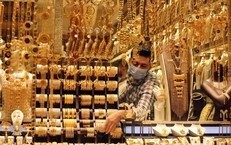 Vàng SJC giảm nửa triệu đồng, thị trường thế giới kỳ vọng mốc 6.200 USD