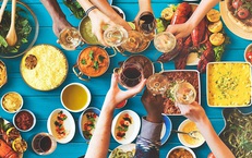 9 lời khuyên thiết thực để ăn uống lành mạnh mùa lễ hội