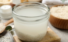 5 lợi ích tuyệt vời của nước vo gạo với mái tóc