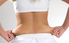 Bài tập đứng 7 phút giúp giảm mỡ vùng hông sau tuổi 45